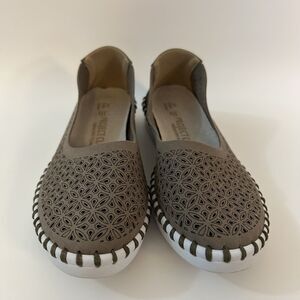 Project Cloud Petunia Memory Foam Beige Tan Brown‎ Comfort Shoe Womens Size 9